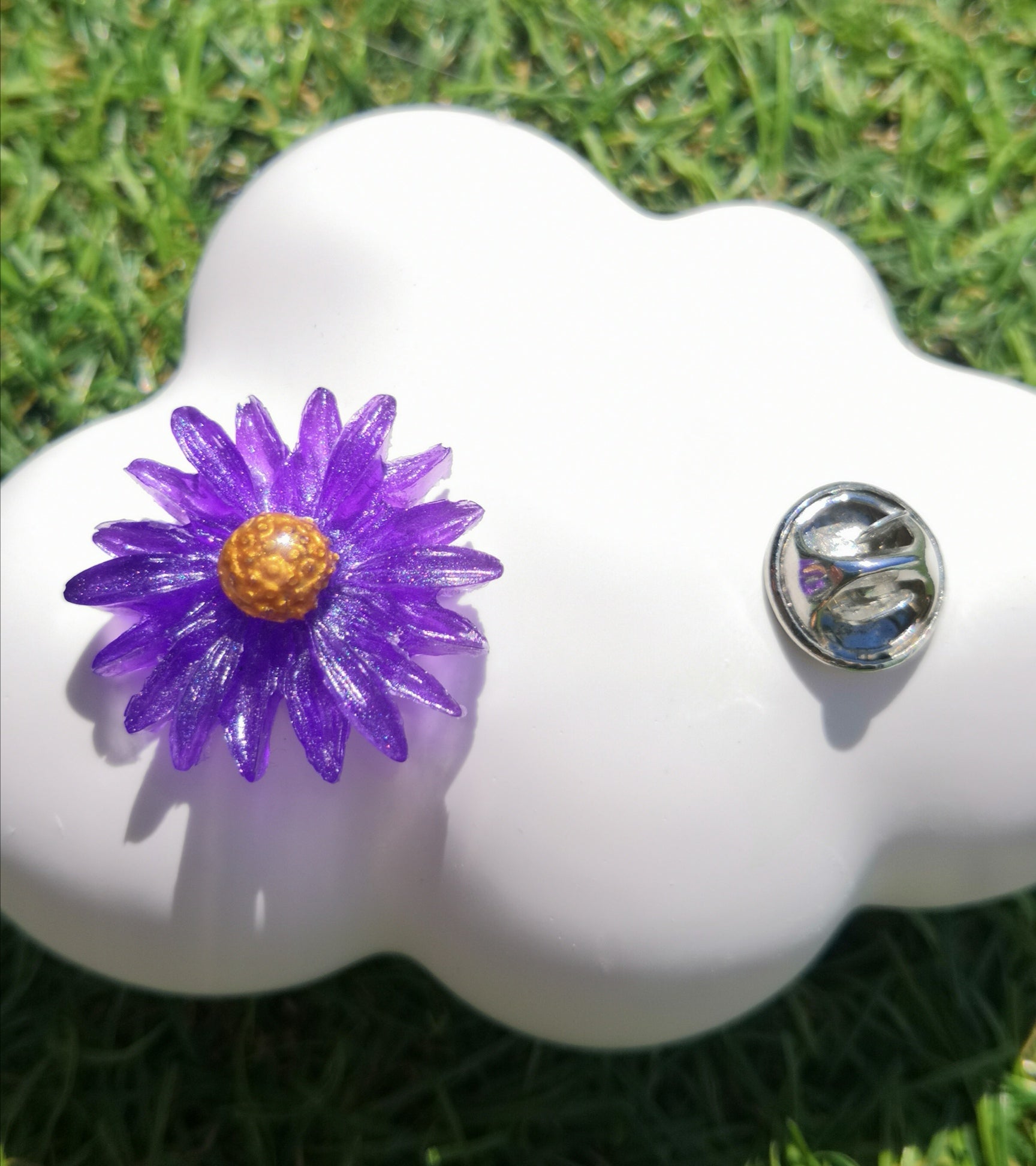 Pin's Marguerite Violet
